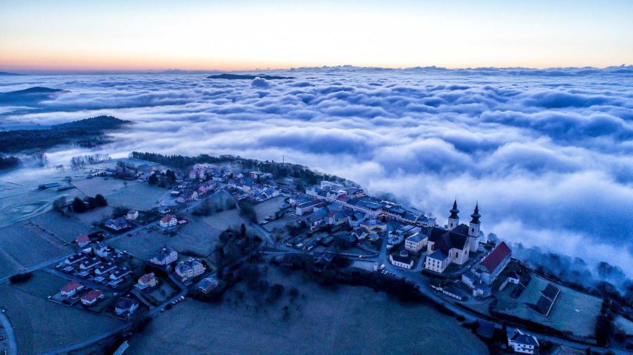 Hotel Schachner Maria Taferl Bagian luar foto